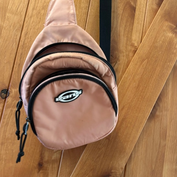 Vans shoulder bag peach in color double pockets. - Picture 2 of 10